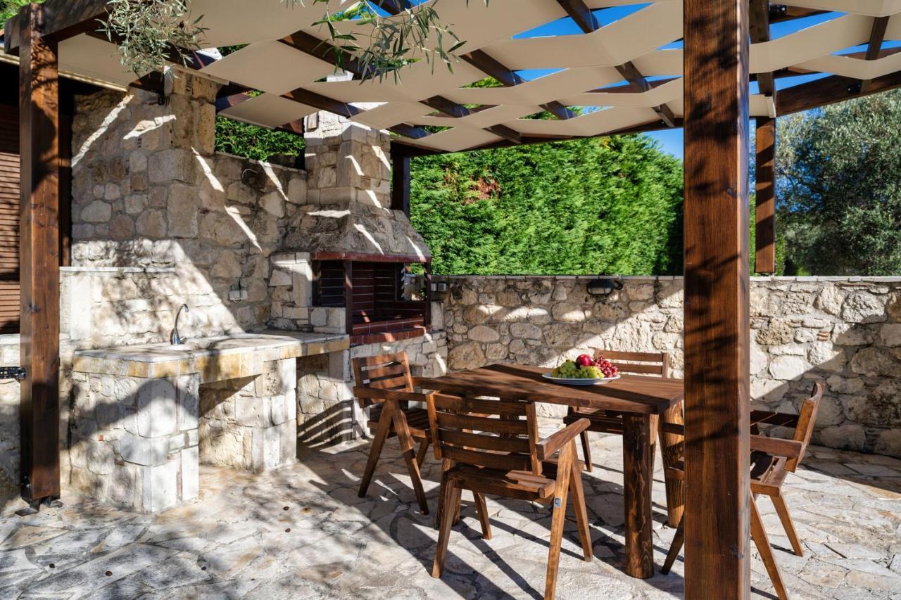 Palmrise Luxury Villas By Travel Pro Services - Nea Skioni Halkidiki エクステリア 写真
