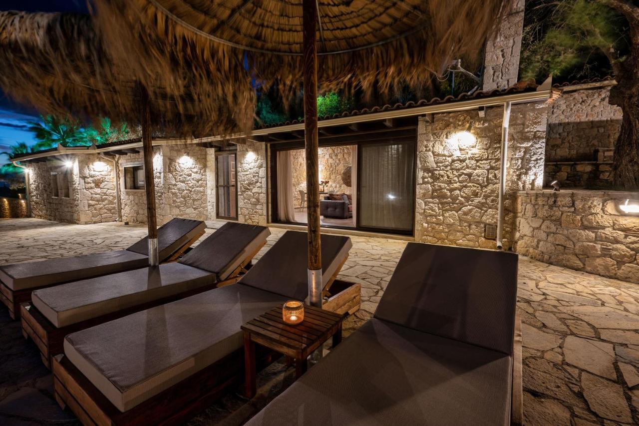 Palmrise Luxury Villas By Travel Pro Services - Nea Skioni Halkidiki エクステリア 写真
